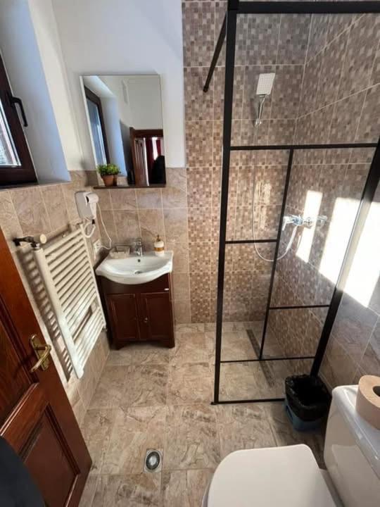 Cabana Izvoarele Doftanei Trăisteni المظهر الخارجي الصورة